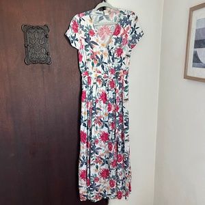 Roxy Floral Maxi Dress, Size Medium